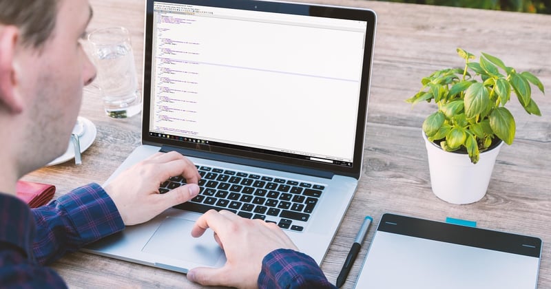 Créer un site vitrine responsive avec HTML et CSS moderne : le guide